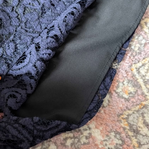 Club Monaco Navy Blue Lace Lined  Sheath Dress Leather Detail Gold Zip Size 6 - Picture 3 of 7